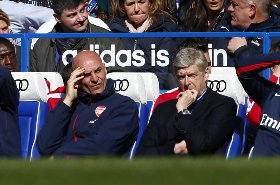 Un Wenger poco felice sulla panchina di Stamford Bridge. Reuters